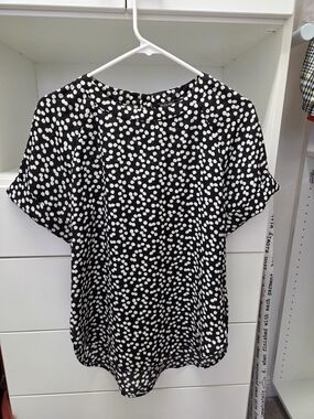 Banana Republic Black and White Dot Short Sleeve Blouse